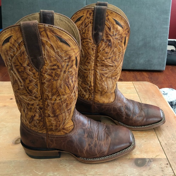 ariat bronc stomper